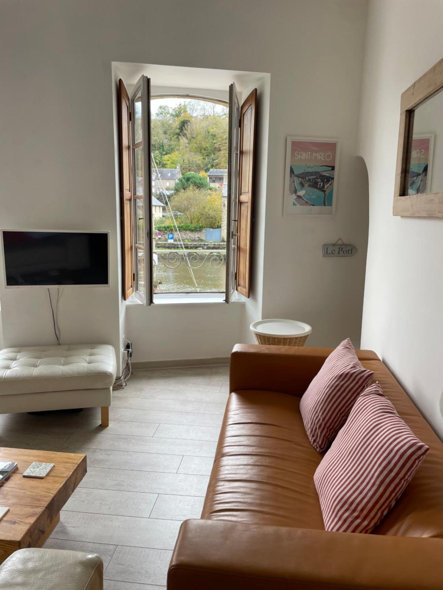 Appartement Au Port Динан Екстериор снимка