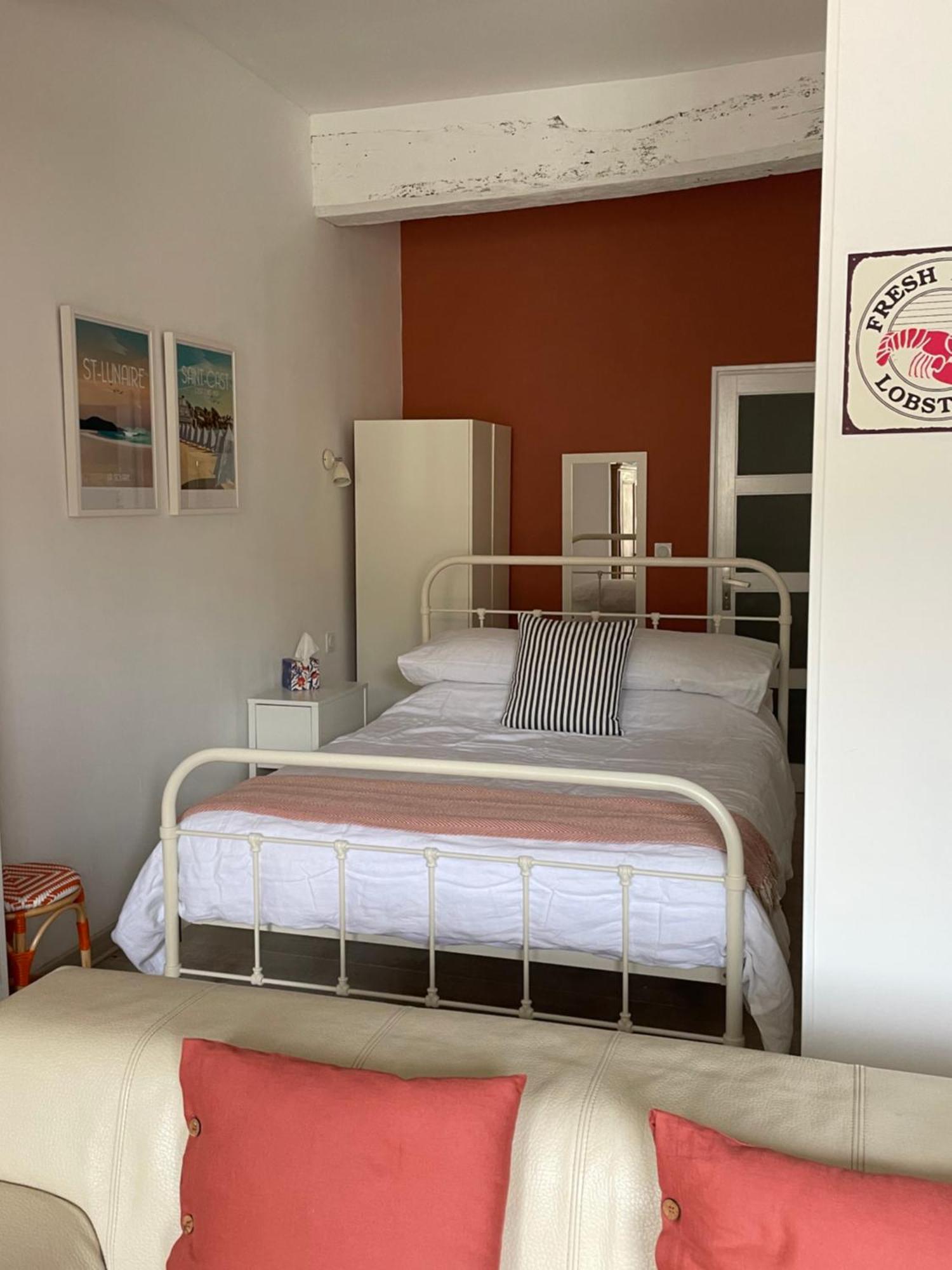 Appartement Au Port Динан Екстериор снимка