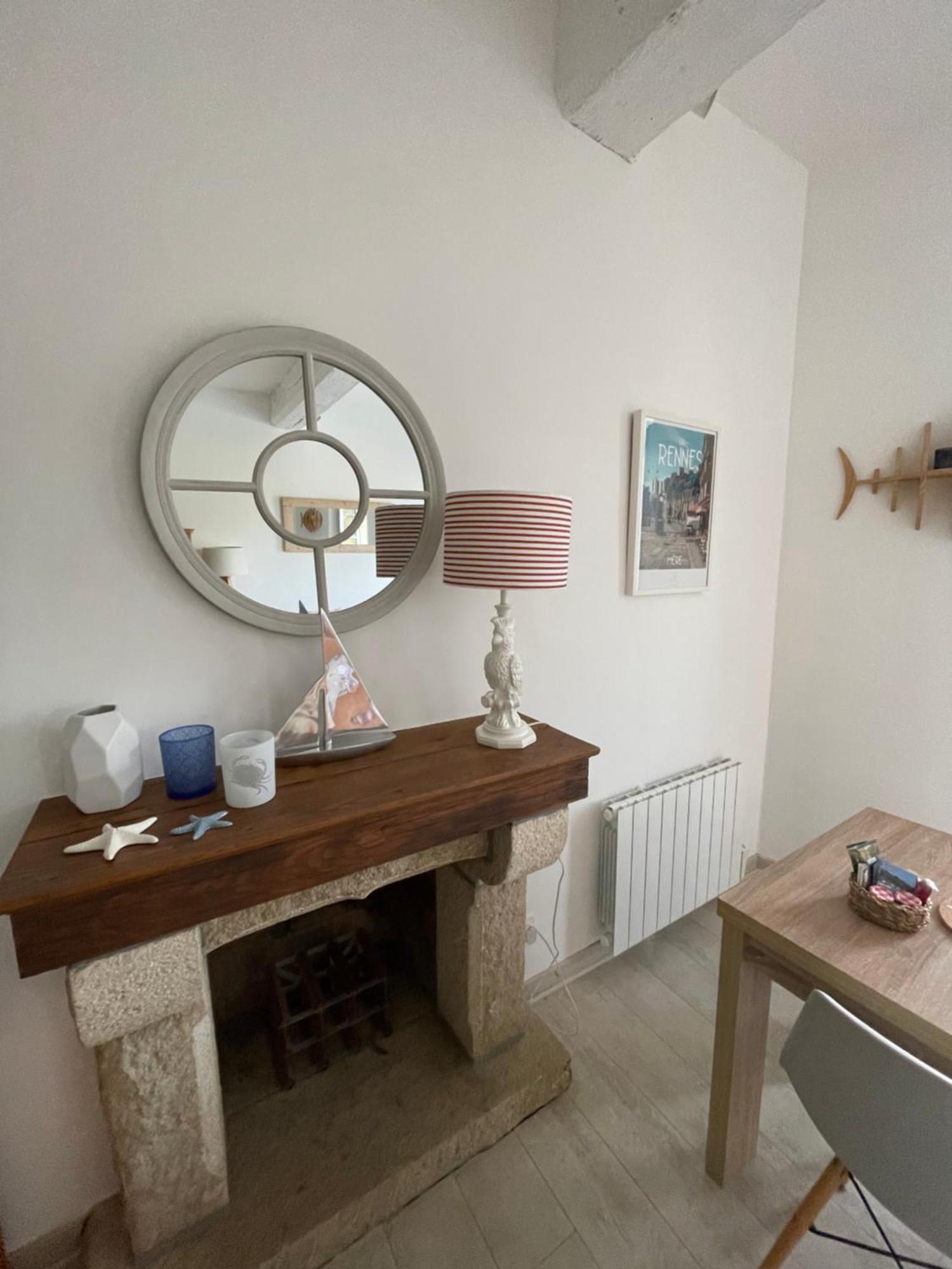 Appartement Au Port Динан Екстериор снимка